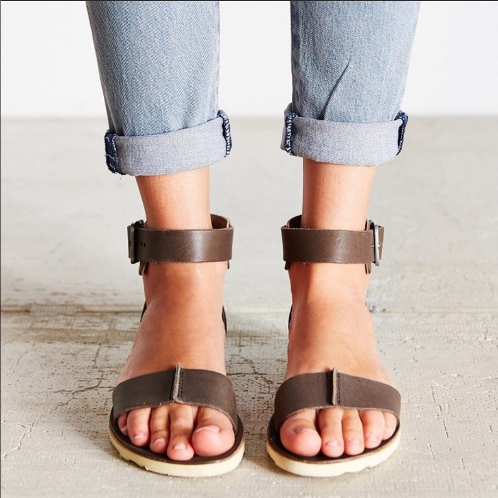 Reef Voyage Hi Sandals with Vibram soles